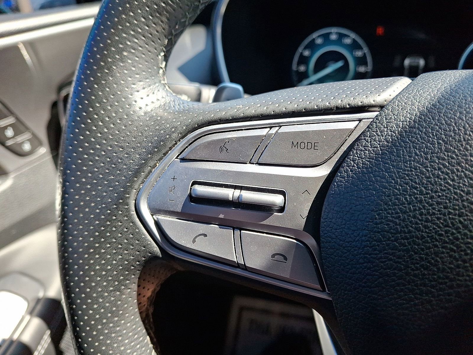 Used 2022 Hyundai Santa Fe Calligraphy image 23