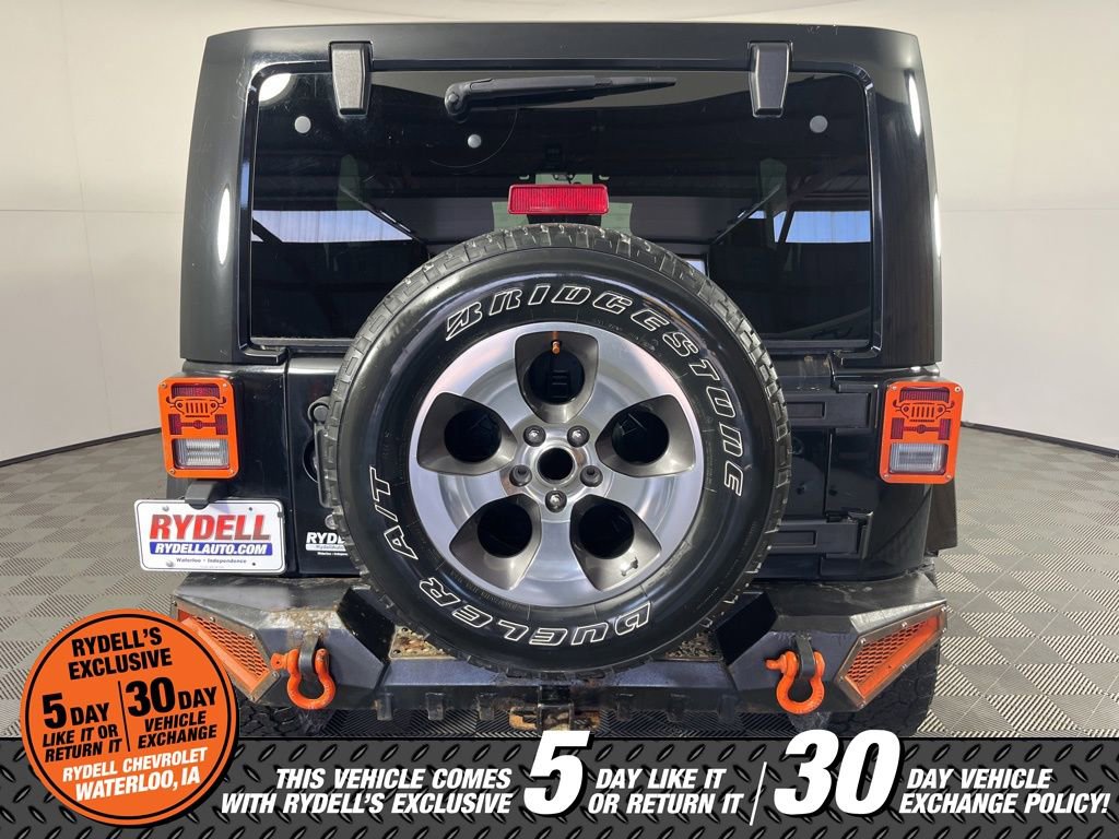 Used 2016 Jeep Wrangler Unlimited Sahara w/ Connectivity Group image 6