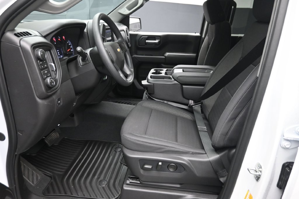 New 2026 Chevrolet Silverado 1500 Custom AWD/4WD image 16