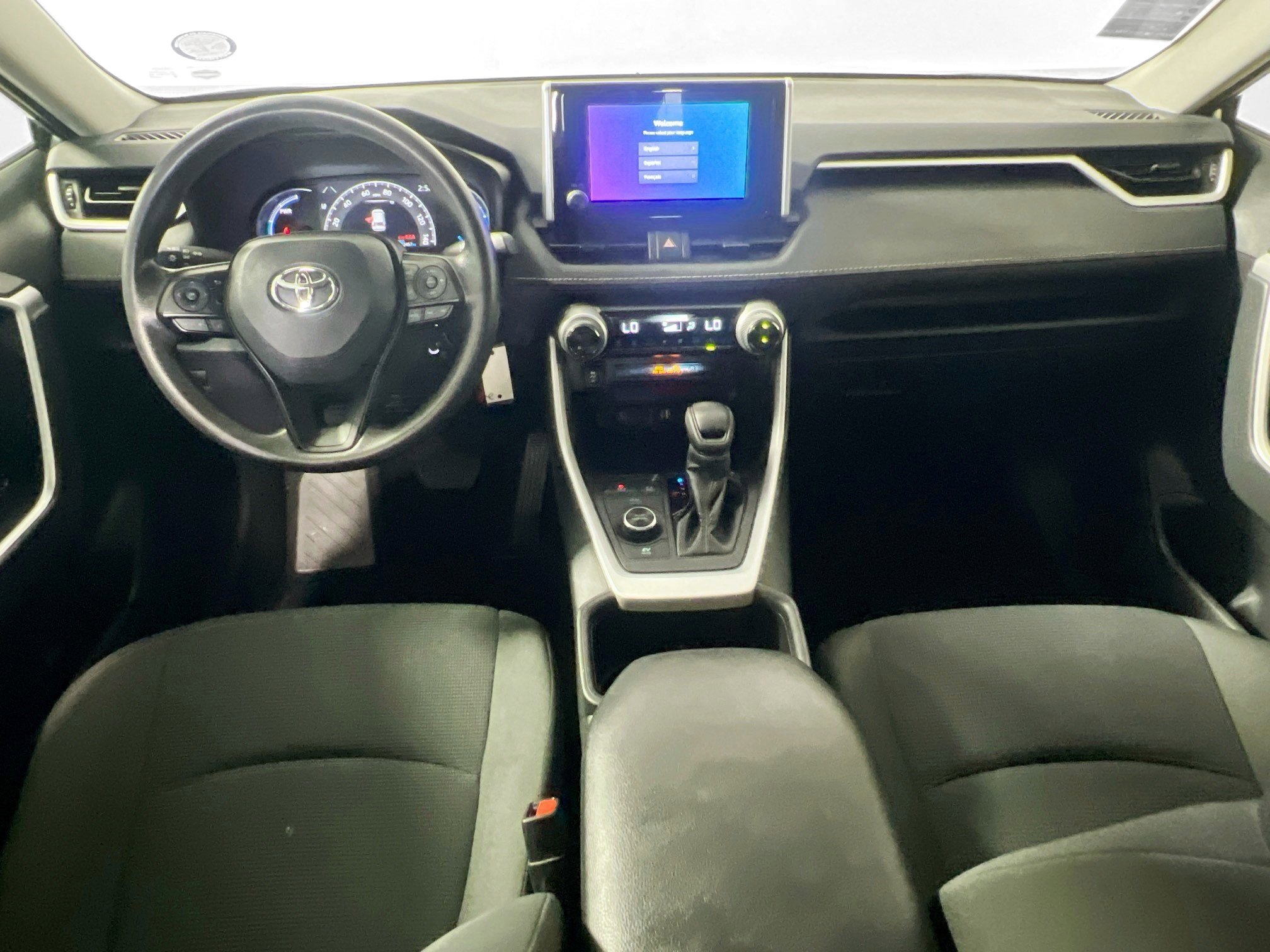 Used 2024 Toyota RAV4 LE image 29