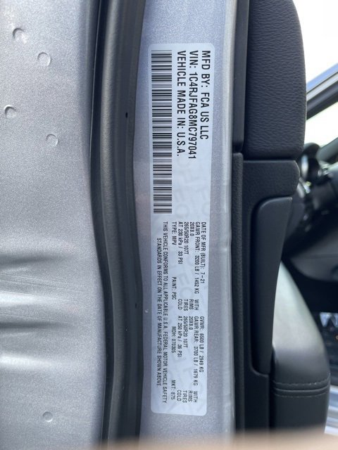 Used 2021 Jeep Grand Cherokee Laredo X image 35