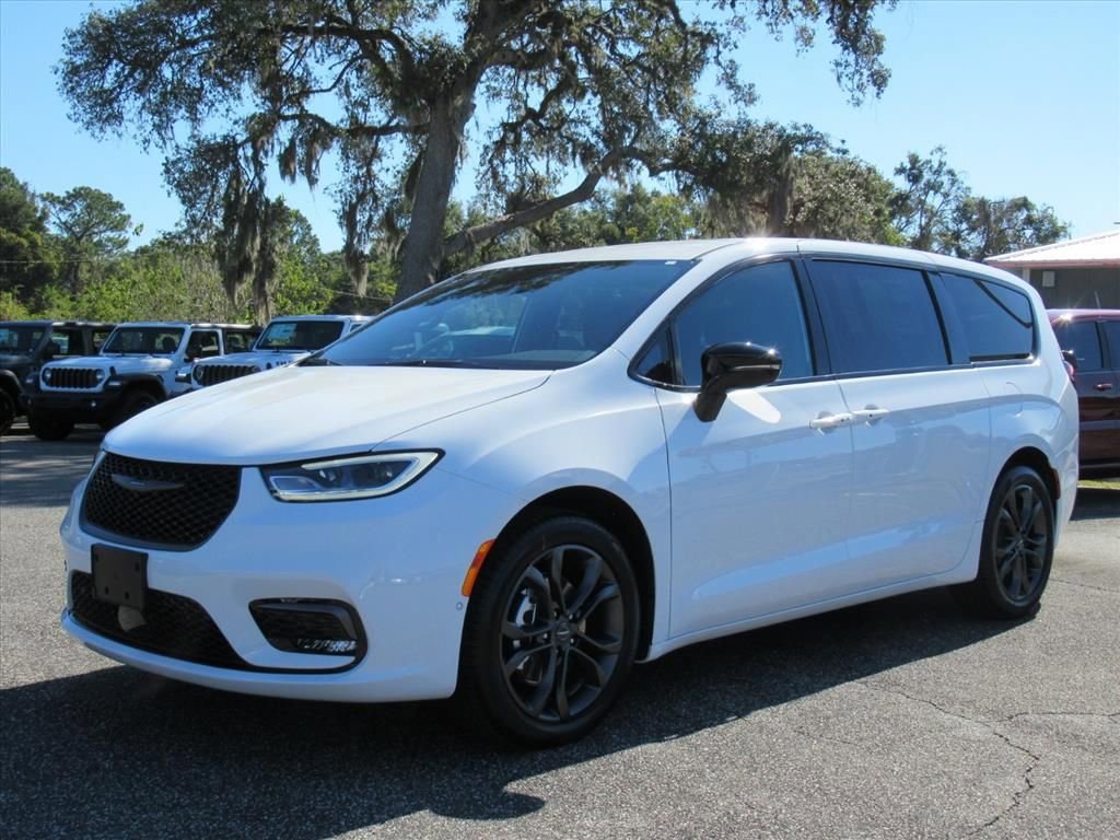 New 2026 Chrysler Pacifica Select FWD image 3