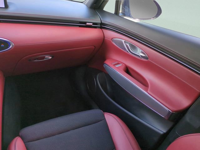 Certified 2024 Genesis GV70 2.5T w/ Sport Prestige Package image 17