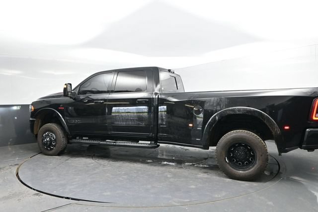 Used 2024 RAM 3500 Limited w/ Night Edition AWD/4WD image 9