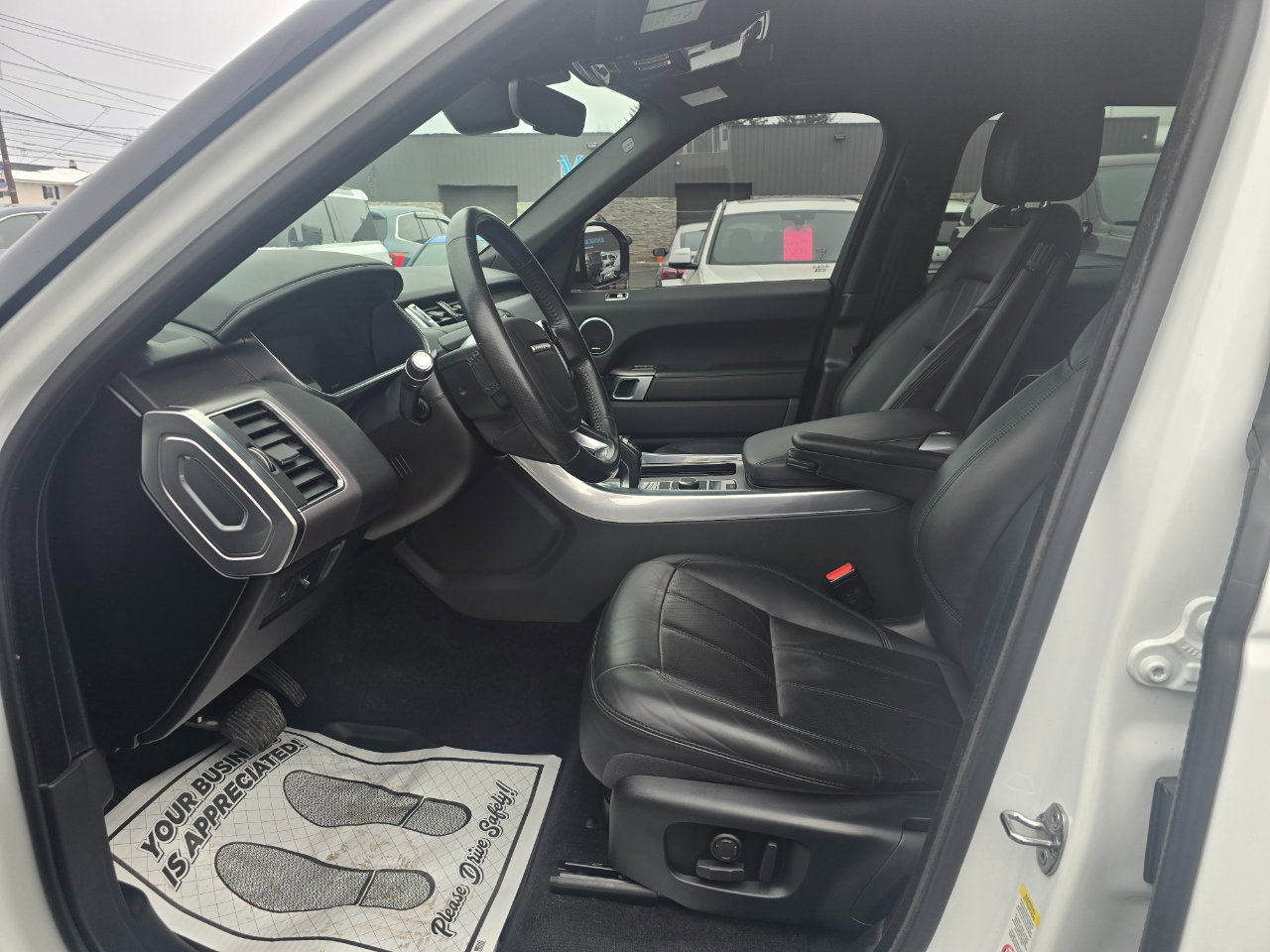 Used 2020 Land Rover Range Rover Sport HSE image 15