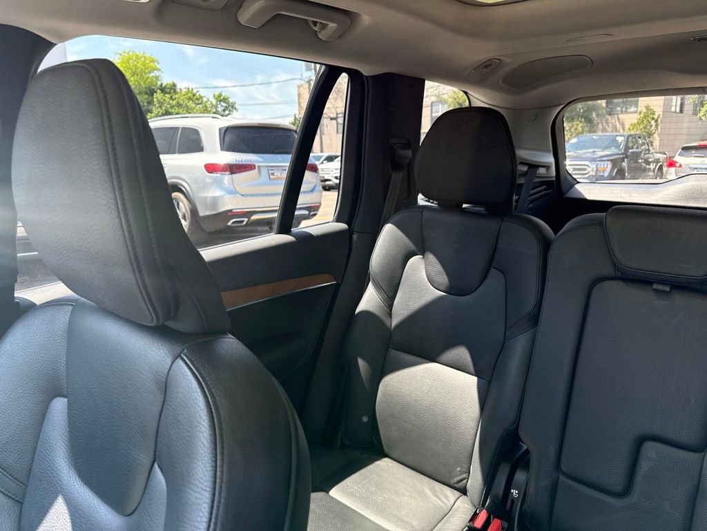 Used 2022 Volvo XC90 T6 Momentum w/ Advanced Package AWD/4WD image 15