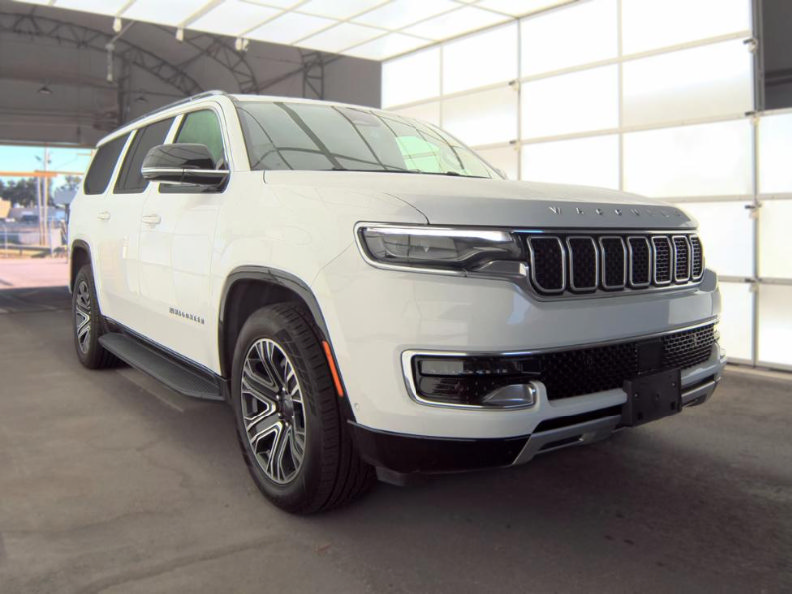 Used 2024 Jeep Wagoneer L Series II AWD/4WD image 1