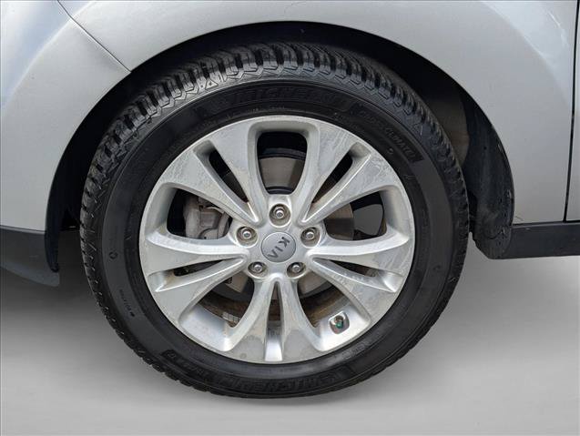 Used 2016 Kia Soul + FWD image 22