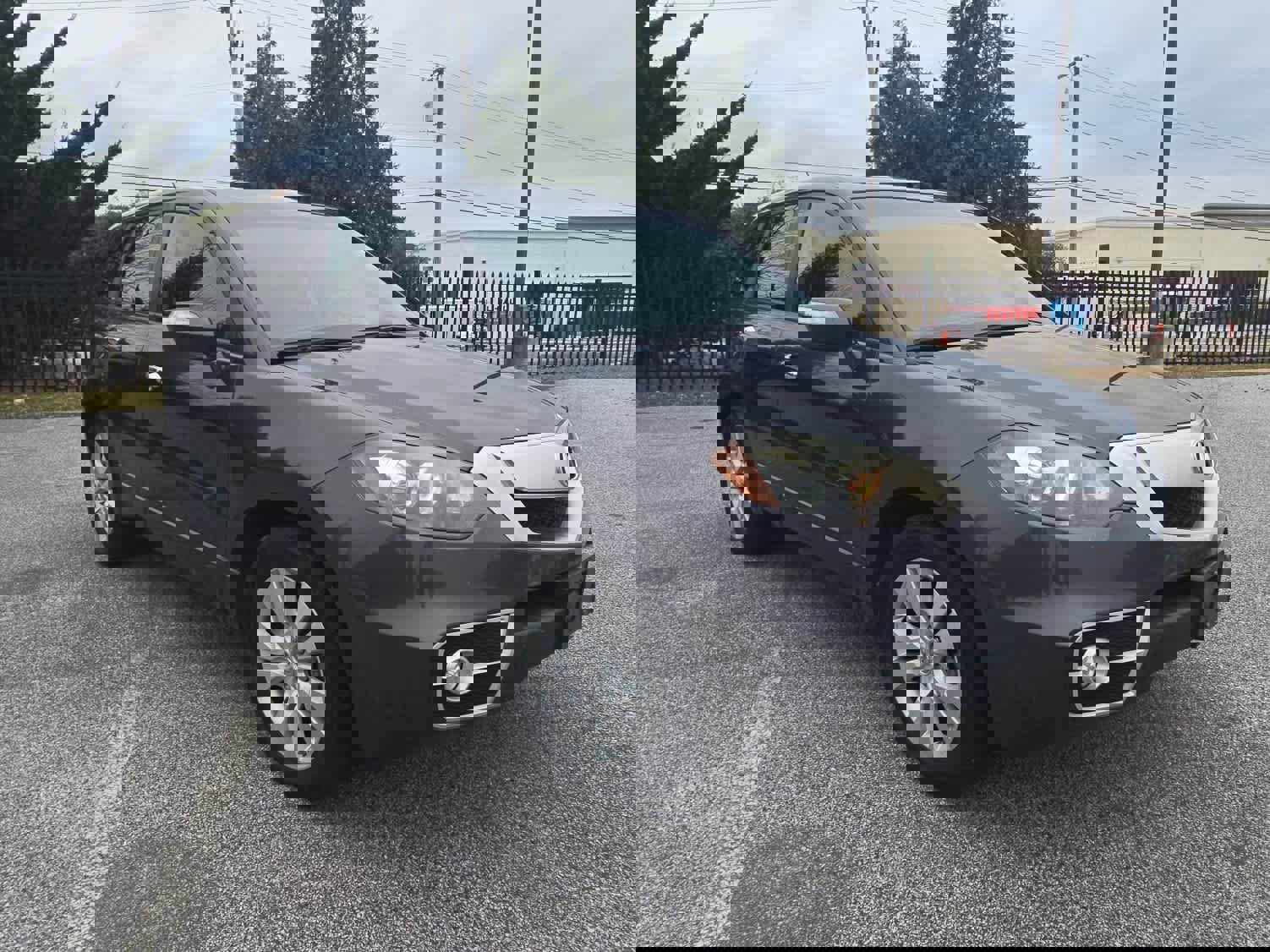 Used 2011 Acura RDX w/ Technology Package image 2