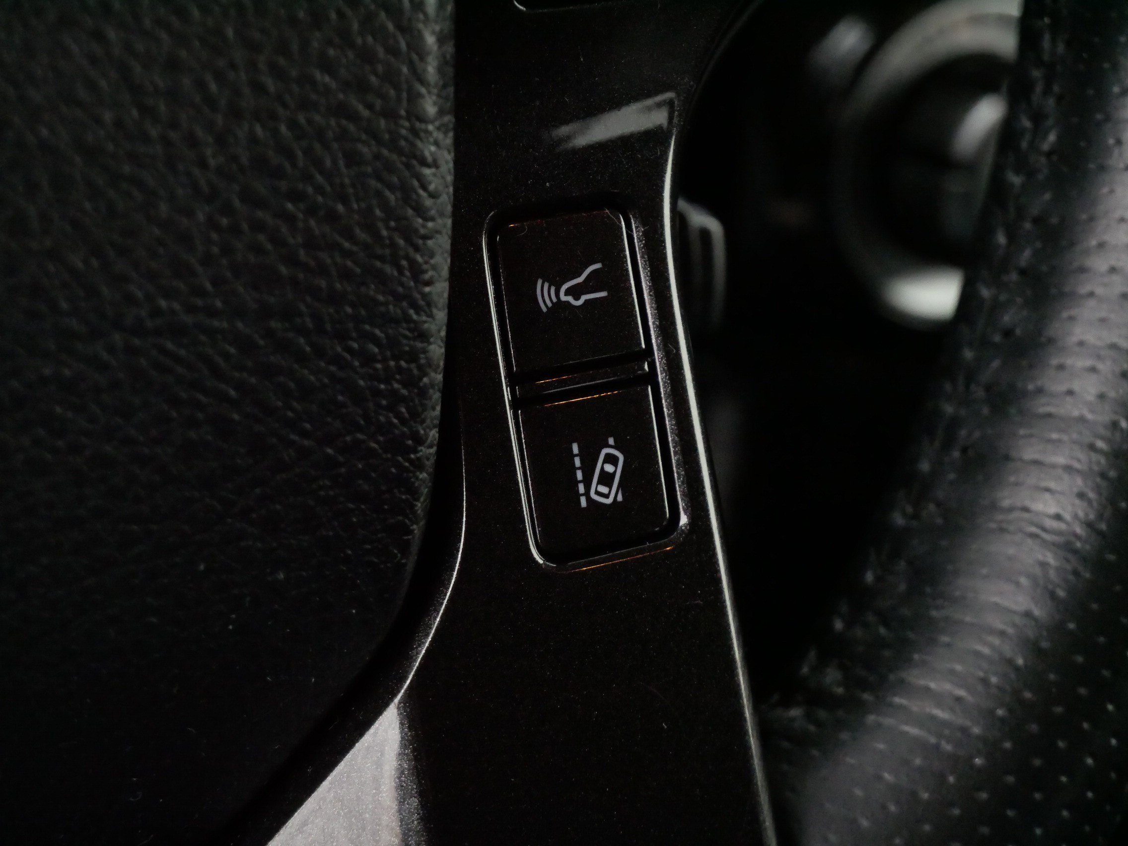 Used 2024 Toyota 4Runner TRD Off-Road Premium image 25