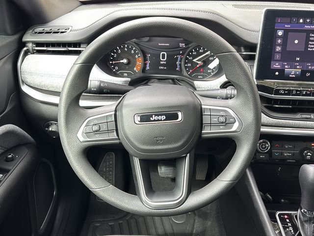 Certified 2024 Jeep Compass Sport image 25