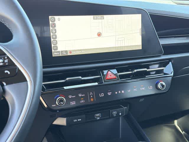 Used 2023 Kia Niro EX FWD image 21