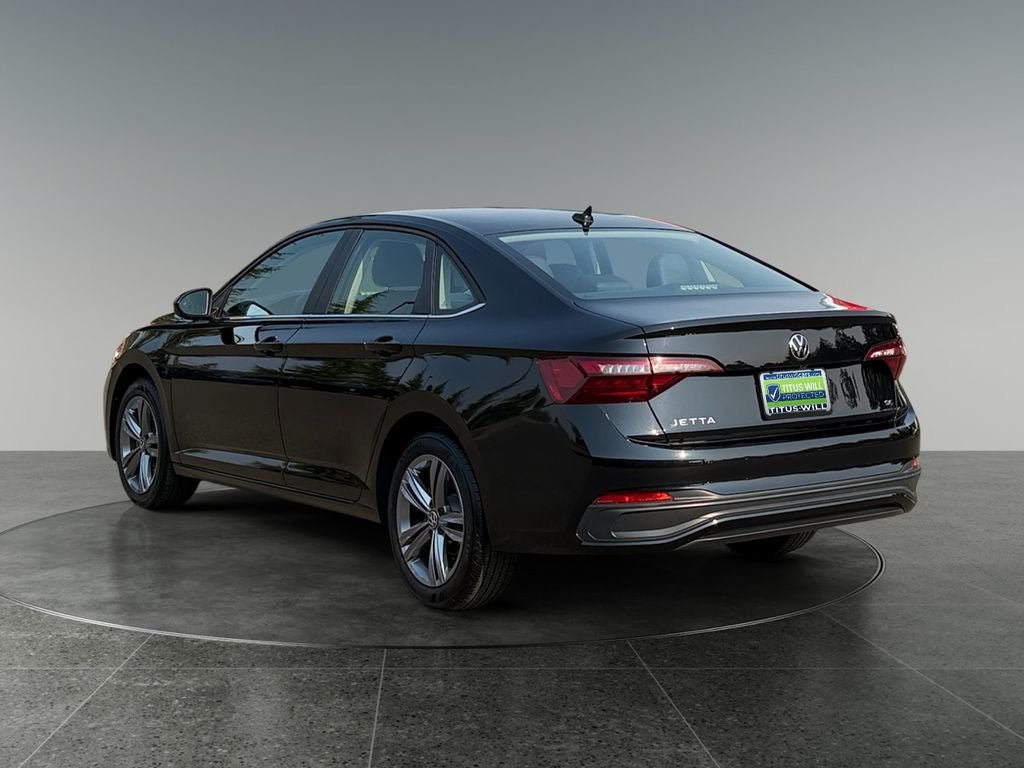 Used 2024 Volkswagen Jetta SE FWD image 7