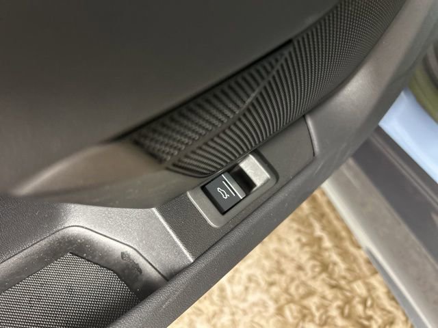 Used 2022 Audi e-tron GT Premium Plus image 25