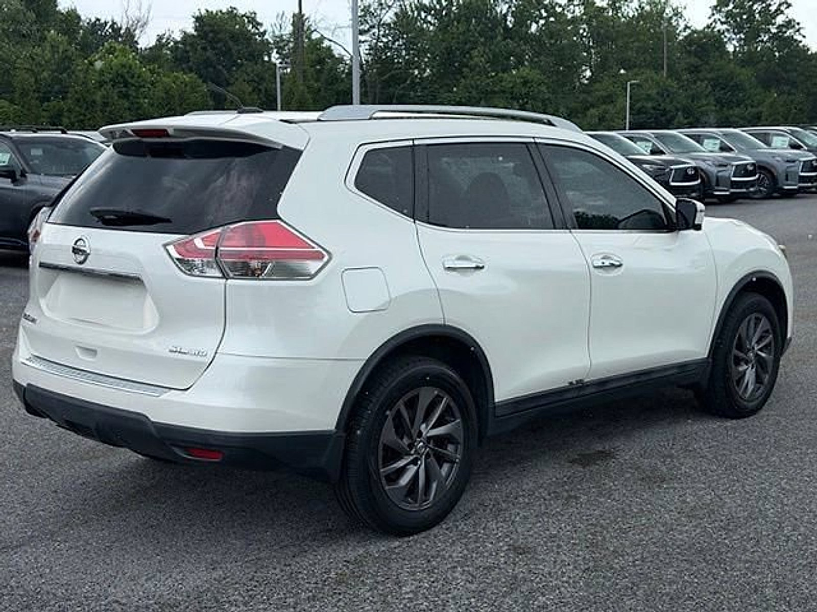 Used 2016 Nissan Rogue SL w/ SL Premium Package AWD/4WD image 7