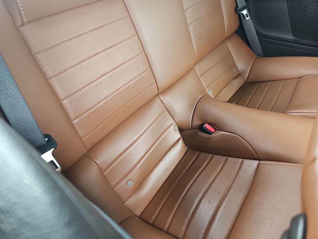 Used 2010 Ford Mustang Convertible image 13