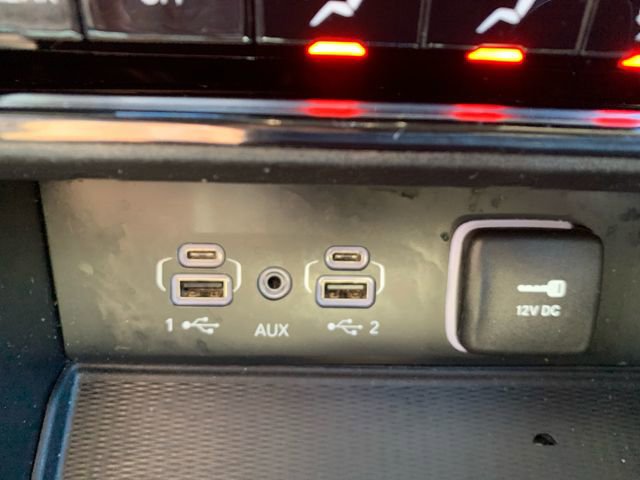 Used 2023 Jeep Grand Cherokee Limited w/ Luxury Tech Group II image 35