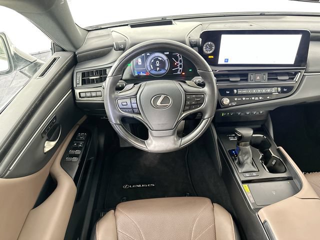 Used 2025 Lexus ES 300h w/ Technology Package FWD image 11
