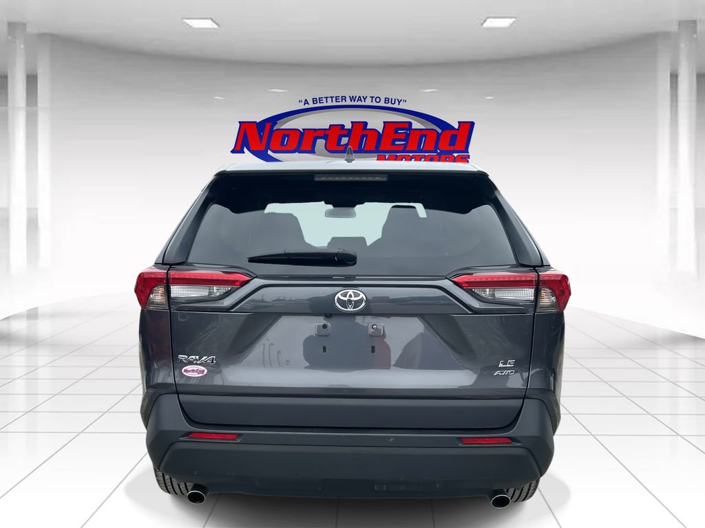 Used 2024 Toyota RAV4 LE image 4