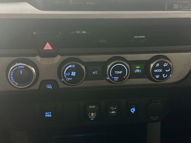 Used 2018 Toyota Tacoma TRD Sport image 12