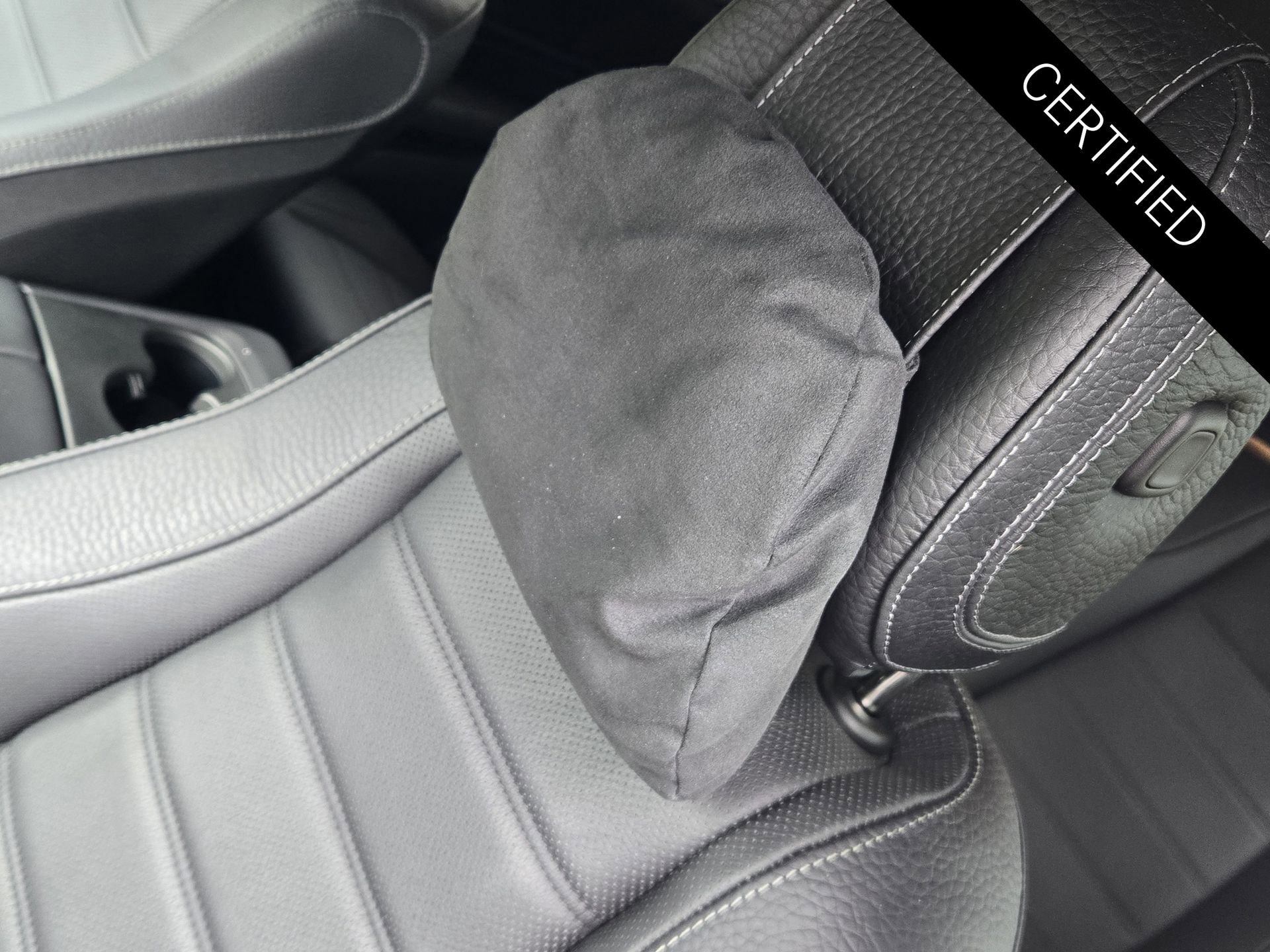 Used 2025 Mercedes-Benz GLS 580 4MATIC image 24