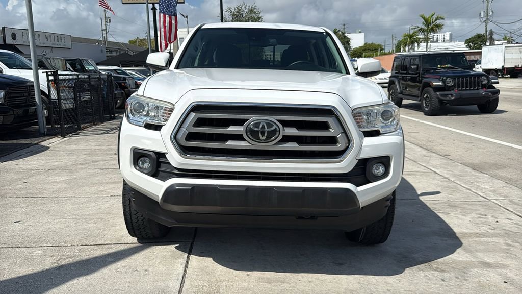 Used 2021 Toyota Tacoma SR5 w/ Trail Edition image 17