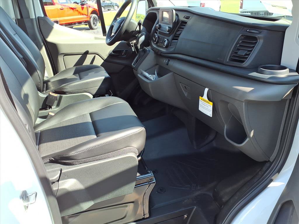 New 2025 Ford Transit 250 148 Medium Roof image 10