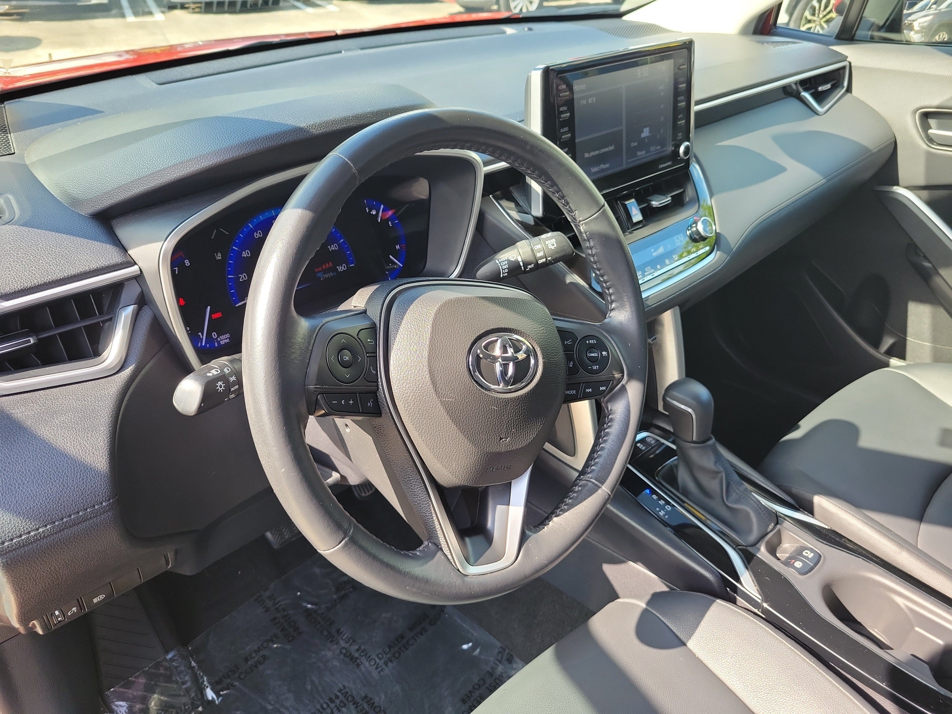 Used 2022 Toyota Corolla Cross XLE FWD image 23