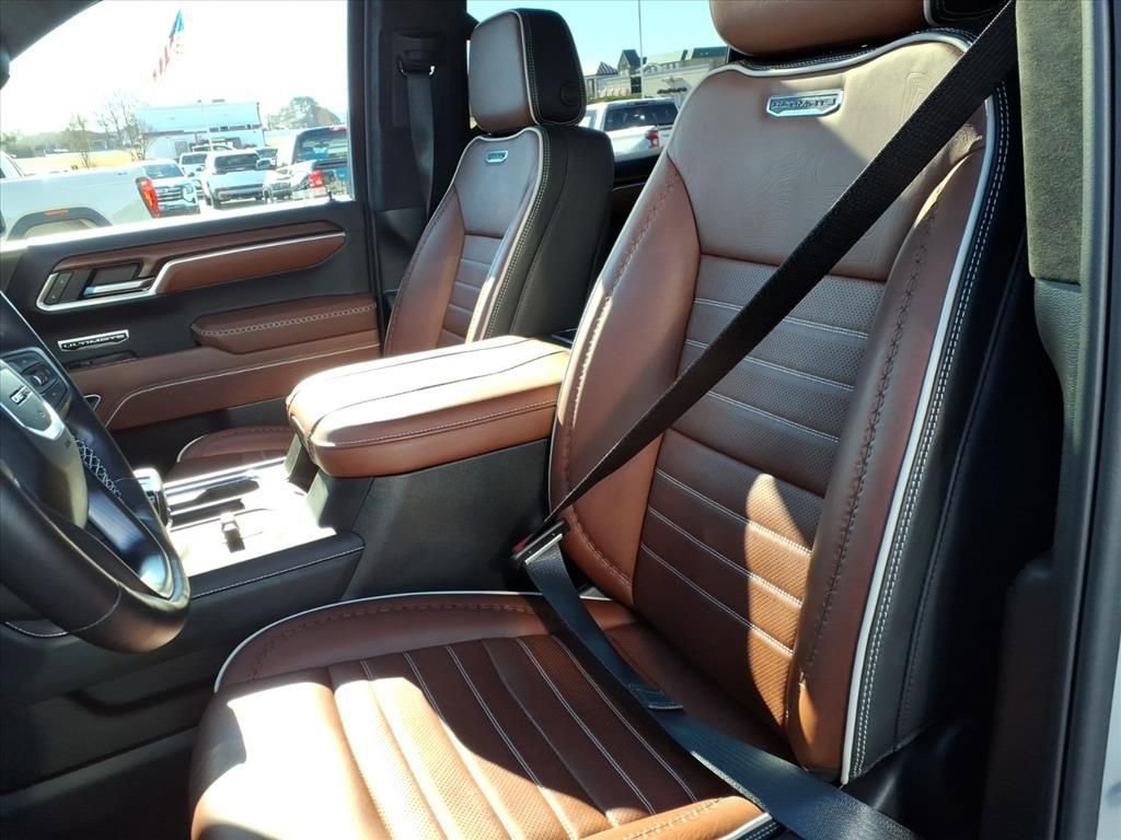 Used 2025 GMC Sierra 1500 Denali Ultimate image 17