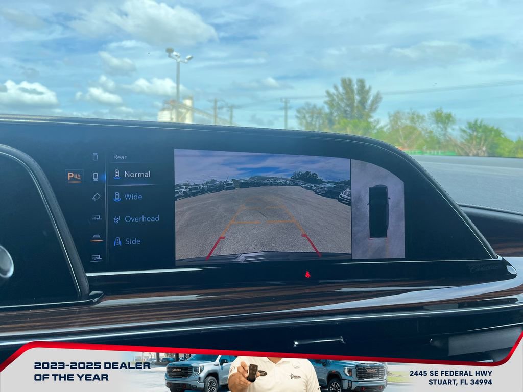 Used 2023 Cadillac Escalade Premium Luxury w/ Performance Package image 34