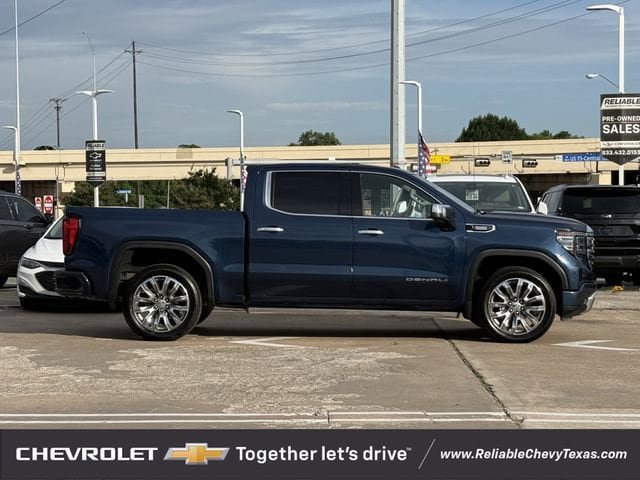 Used 2023 GMC Sierra 1500 Denali w/ Denali Reserve Package AWD/4WD image 5