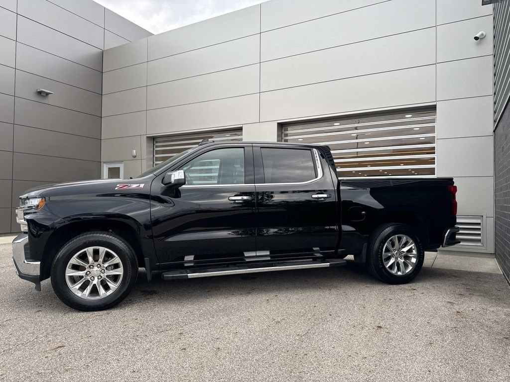 Used 2020 Chevrolet Silverado 1500 LTZ w/ LTZ Premium Package AWD/4WD image 3