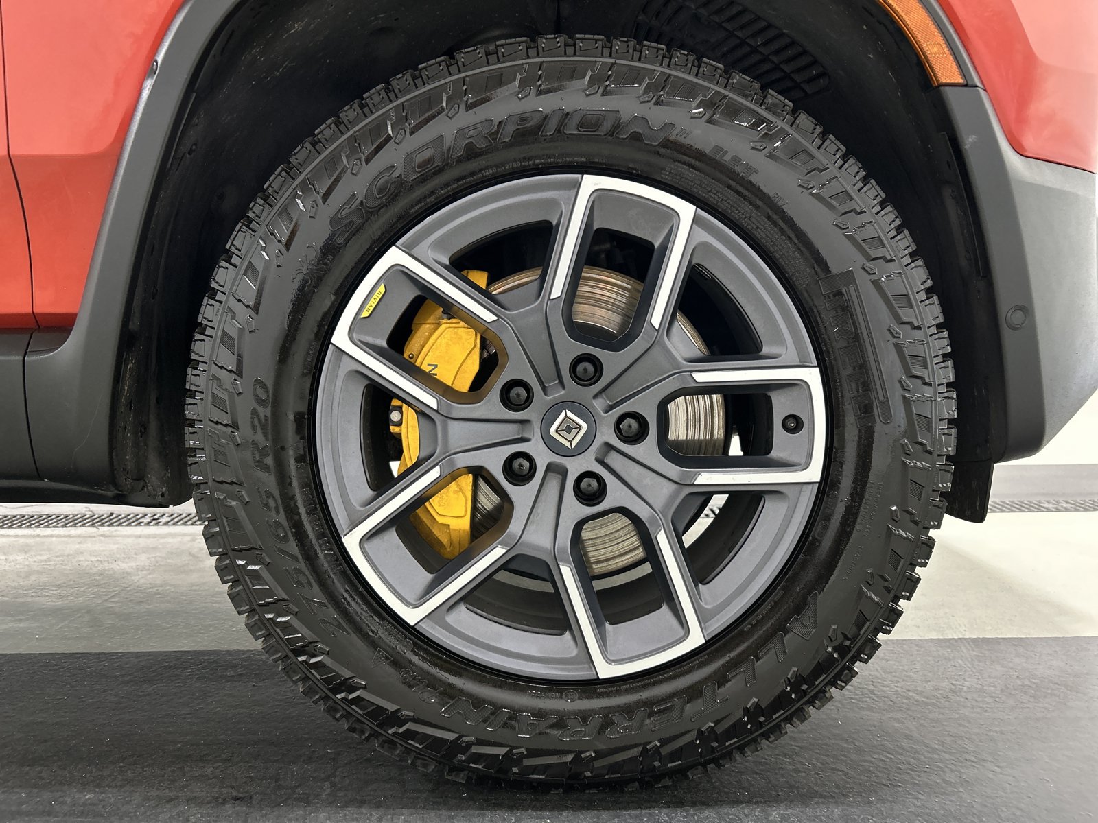 Used 2023 Rivian R1T Adventure AWD/4WD image 11