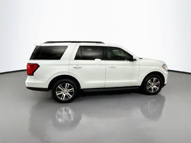 Used 2024 Ford Expedition XLT RWD image 8