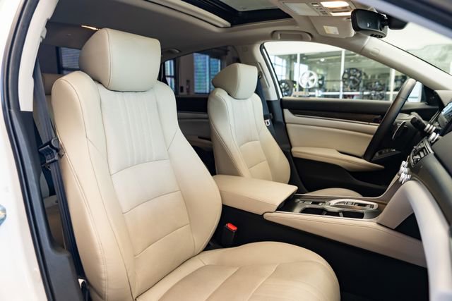 Used 2019 Honda Accord Touring image 29