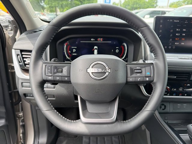 Used 2026 Nissan Rogue Platinum w/ Platinum Premium Package AWD/4WD image 15