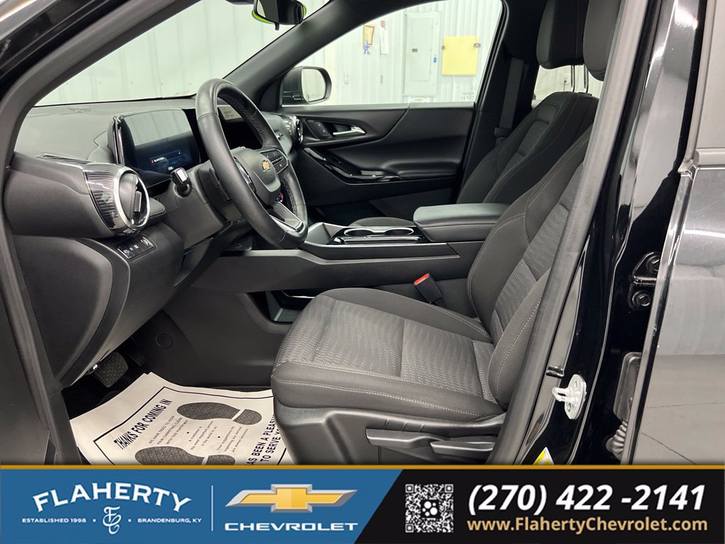 Used 2025 Chevrolet Equinox LT FWD image 9