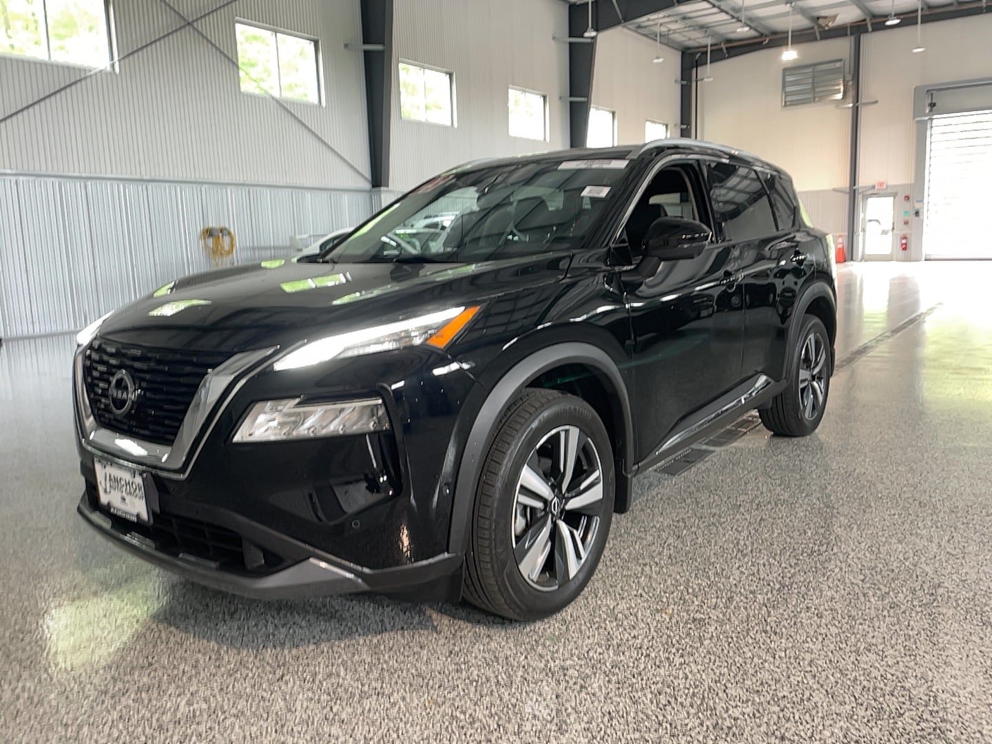 Used 2023 Nissan Rogue SL w/ SL Premium Package AWD/4WD image 2
