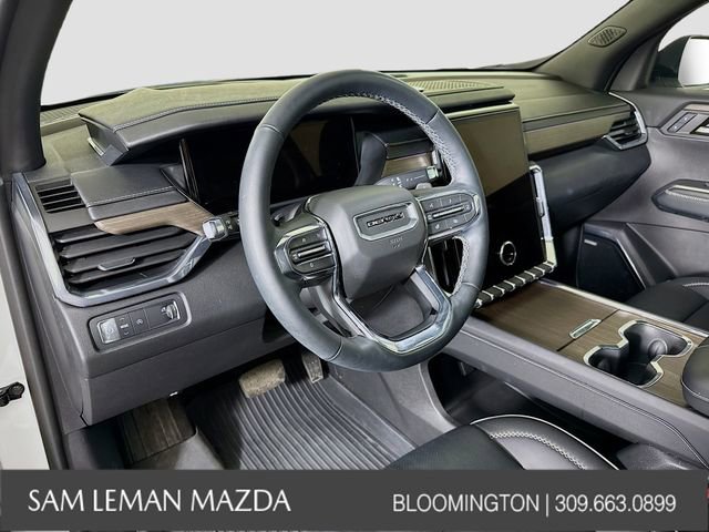 Used 2024 GMC Acadia Denali image 15