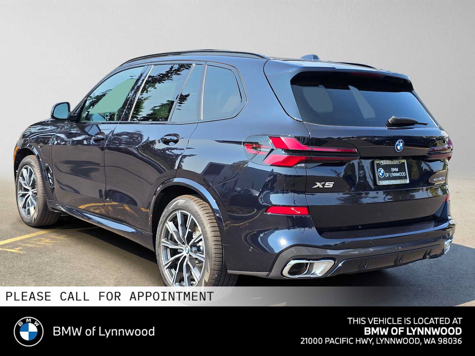 New 2026 BMW X5 xDrive50e w/ M Sport Package AWD/4WD image 5