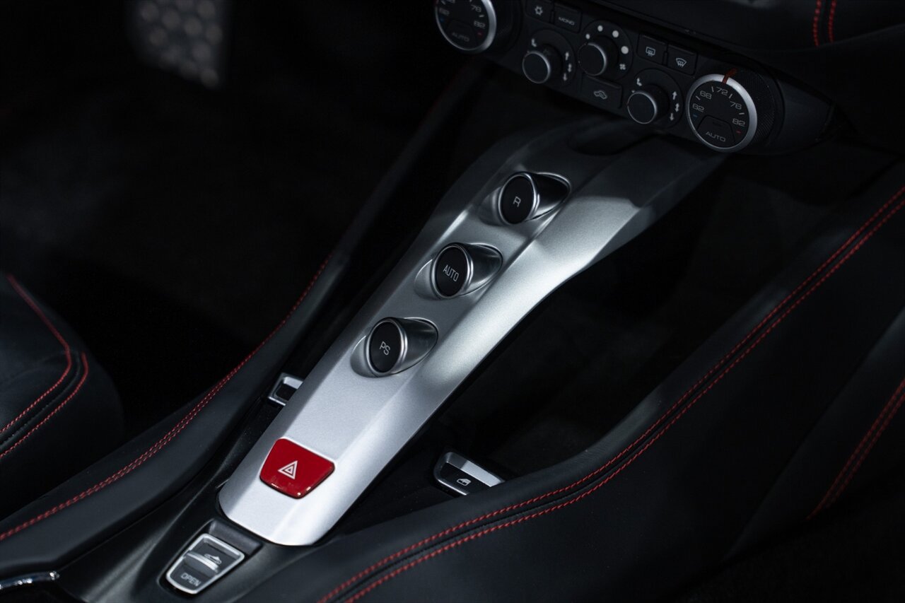 Used 2016 Ferrari California T RWD image 61