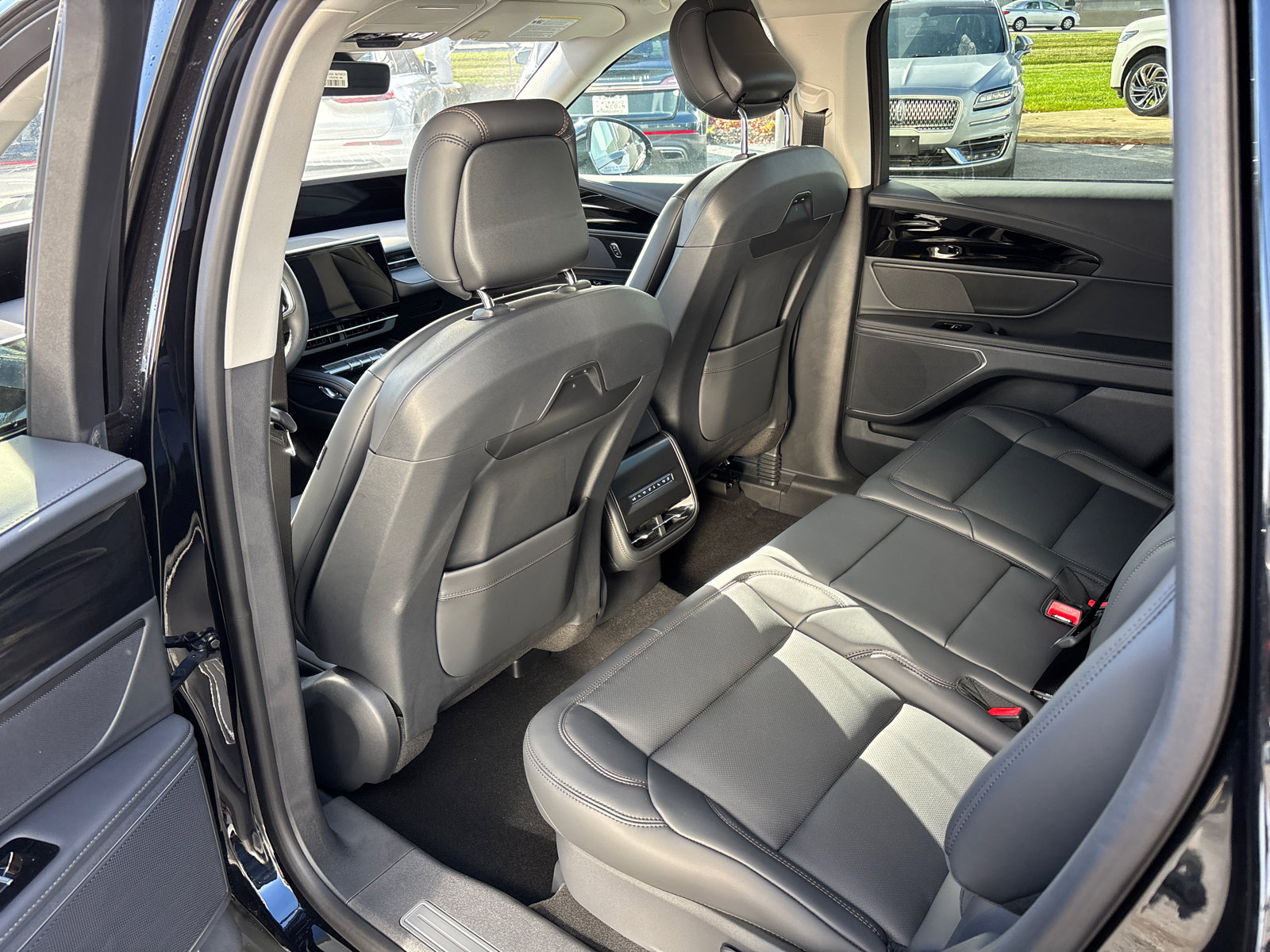 New 2026 Lincoln Nautilus Premier image 28