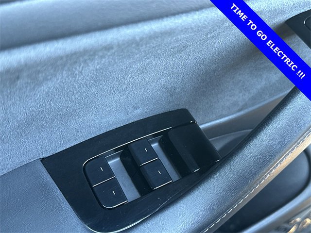 Used 2018 Tesla Model 3 Long Range image 13