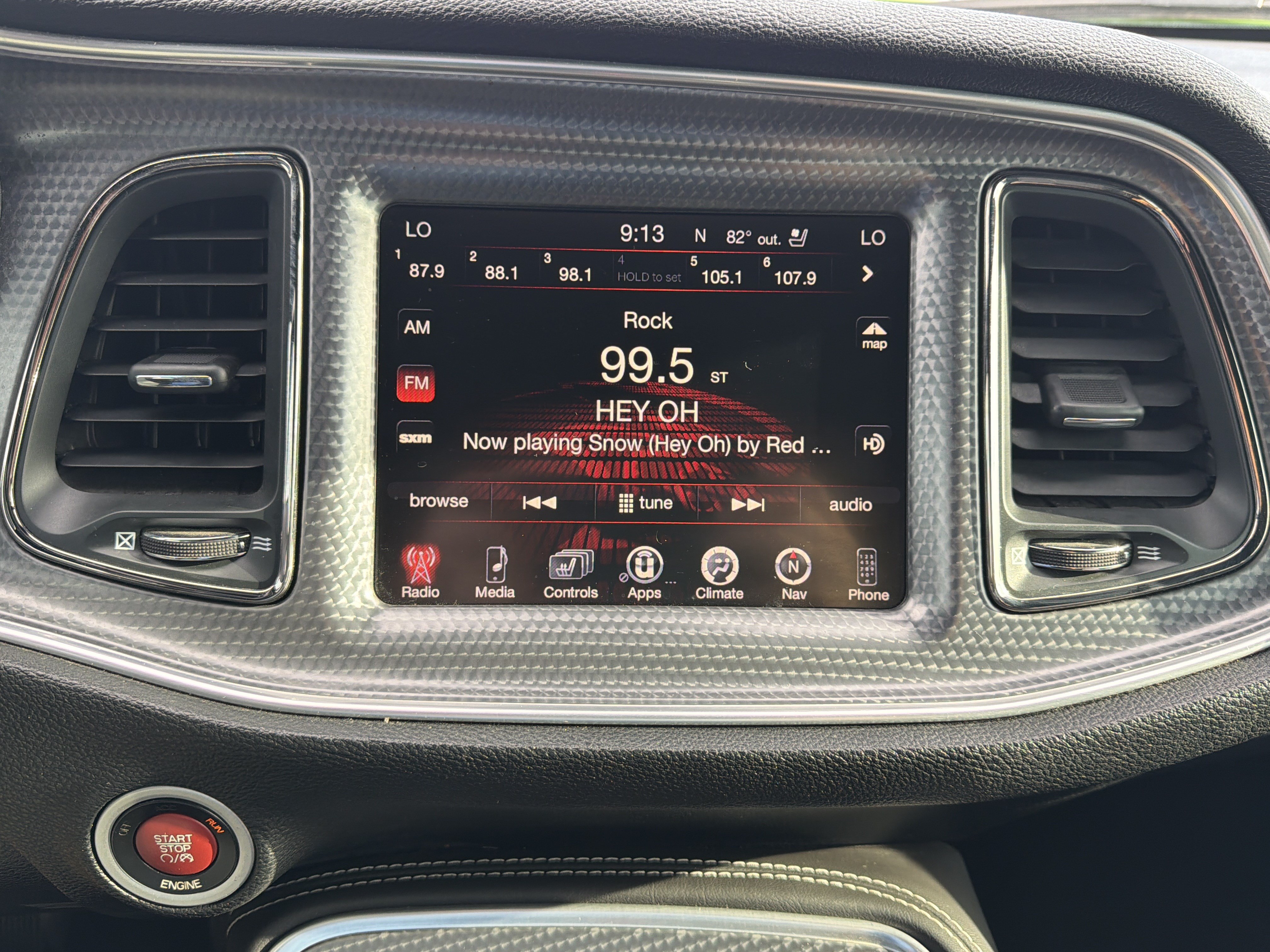 Used 2015 Dodge Challenger SRT Hellcat RWD image 16