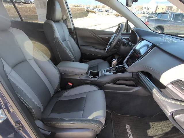 Used 2025 Subaru Outback Onyx Edition image 32