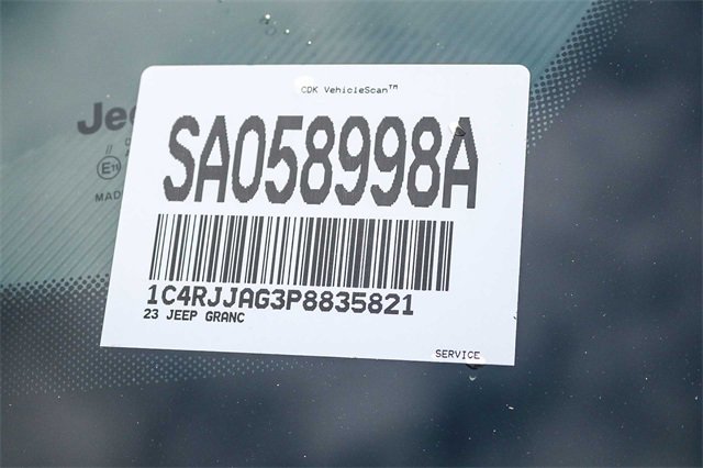 Used 2023 Jeep Grand Cherokee L Laredo image 30