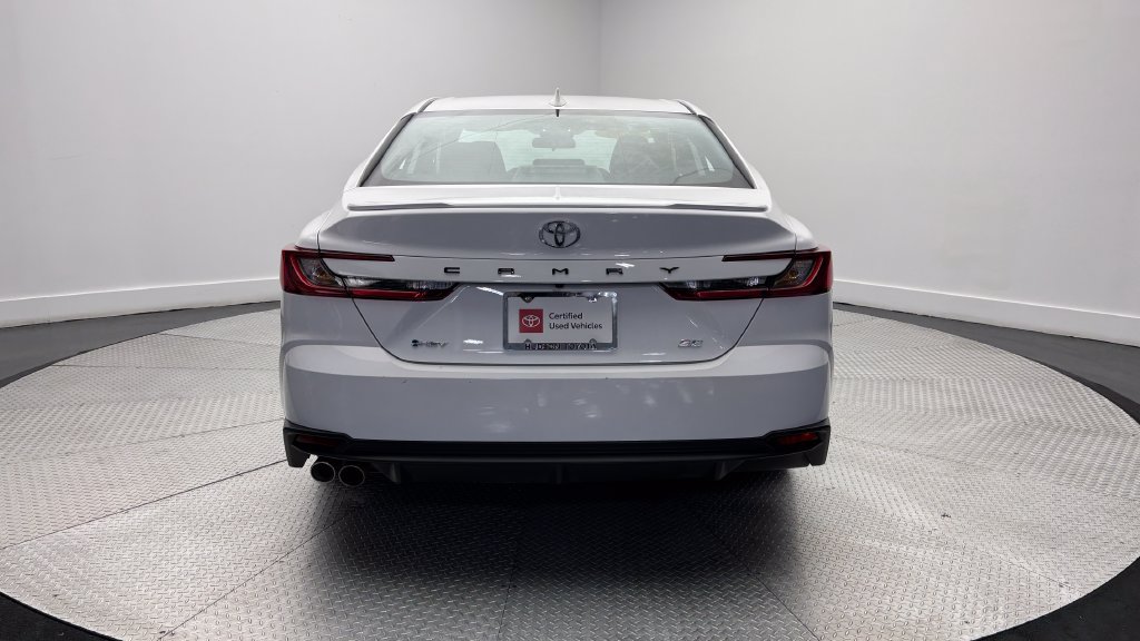 Used 2026 Toyota Camry SE FWD image 35