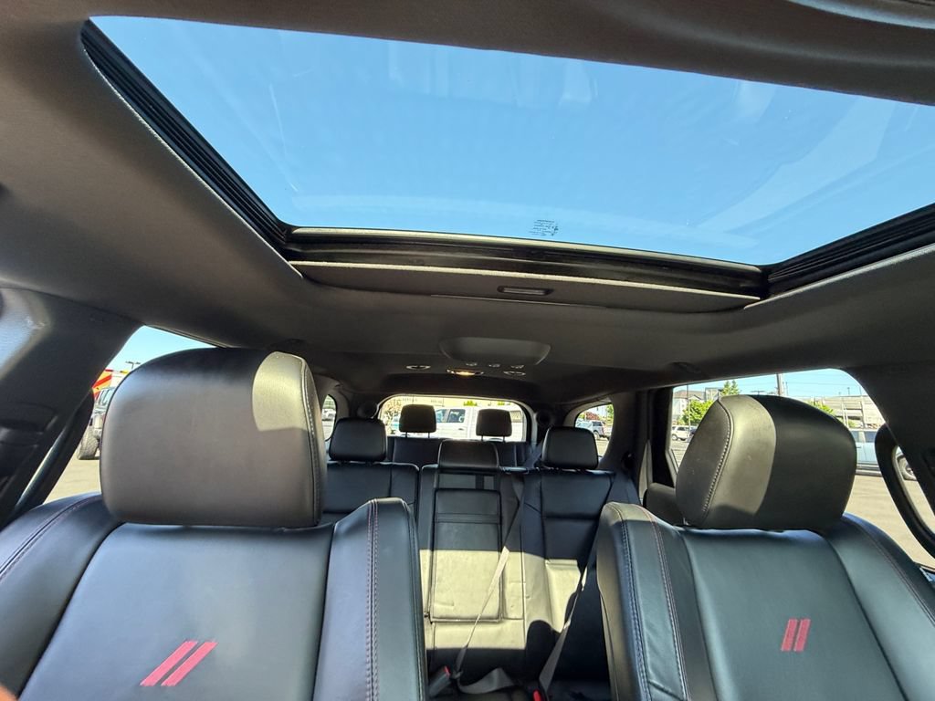 Used 2022 Dodge Durango R/T w/ Tow 'N Go Package AWD/4WD image 28