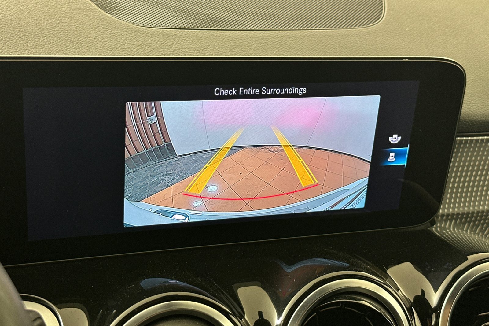 Used 2022 Mercedes-Benz GLB 250 image 18