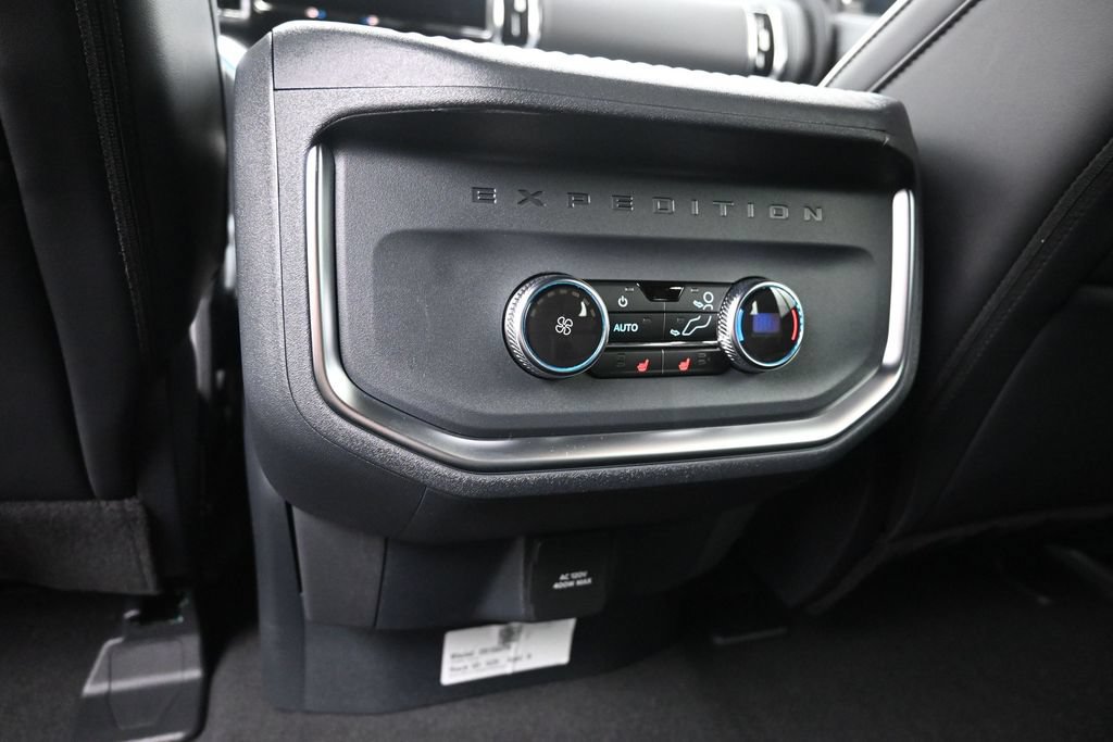 New 2027 Ford Expedition Platinum w/ Stealth Appearance Package RWD image 29
